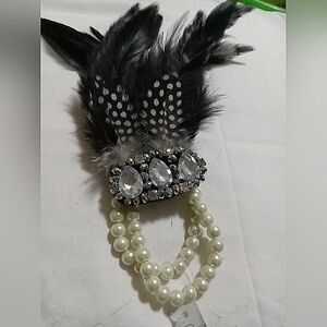 VINTAGE RHINESTONE FEATHER PEARL BRACELET. NWT